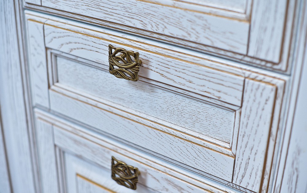 Кухня Виконт белый с золотой патиной