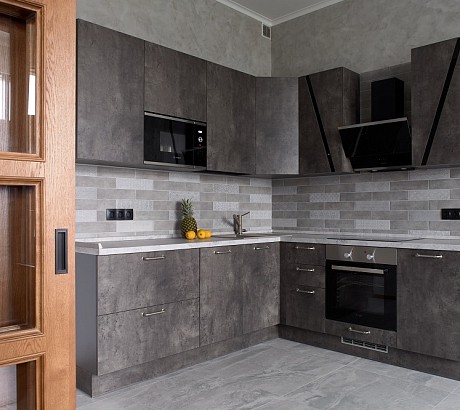 Графитовая кухня для народного артиста РФ Александра Галибина